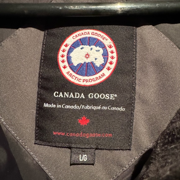 Women’s Canada Goose Parka Size L - Picture 3 of 13